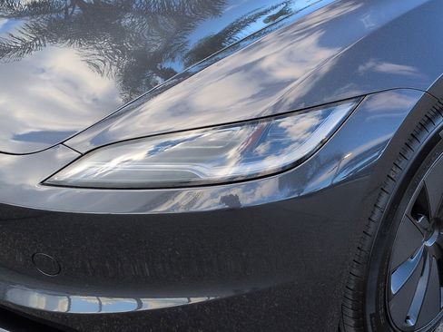 Used 2025 Tesla Model 3 image 6