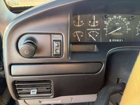 Used 1996 Ford Bronco XLT image 34