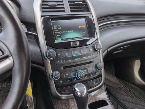 Used 2014 Chevrolet Malibu LT image 28