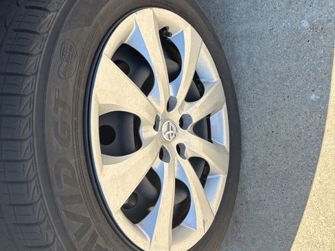 Used 2026 Toyota Corolla LE FWD image 10