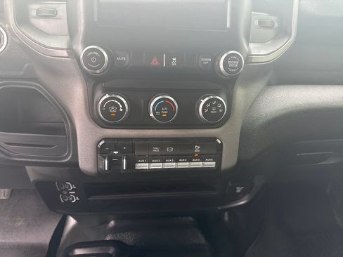 Used 2022 RAM 3500 Tradesman w/ Chrome Appearance Group AWD/4WD image 31
