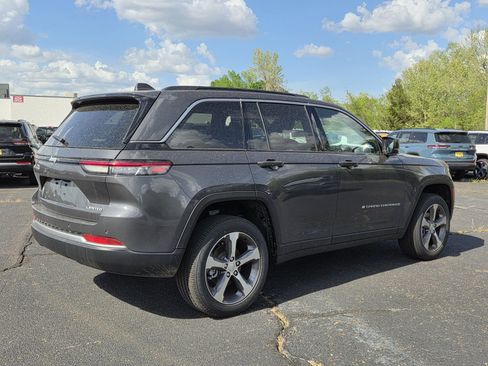 New 2026 Jeep Grand Cherokee Limited RWD image 3