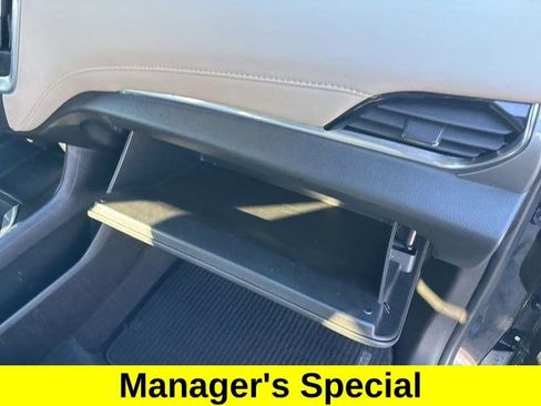 Used 2022 Chevrolet Traverse LS image 42