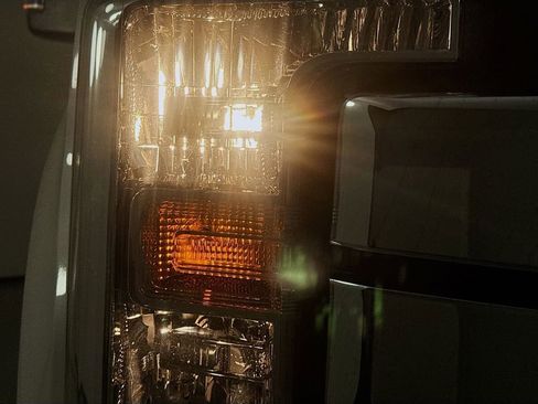 Used 2018 Ford F250 Lariat w/ Chrome Package image 39