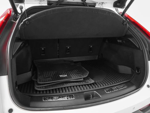 Used 2021 Cadillac XT4 Premium Luxury w/ Cold Weather Package AWD/4WD image 19