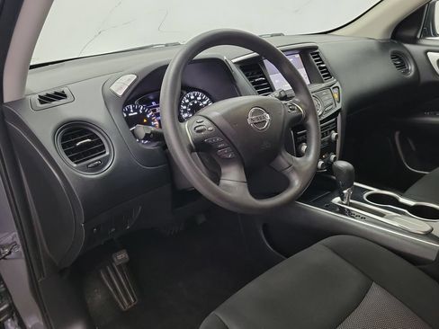 Used 2020 Nissan Pathfinder S FWD image 16