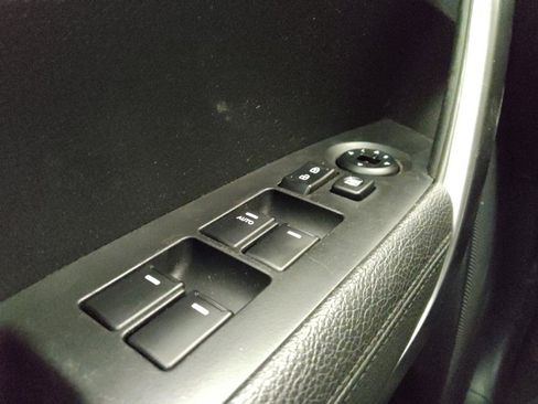 Used 2014 Kia Sorento LX image 27