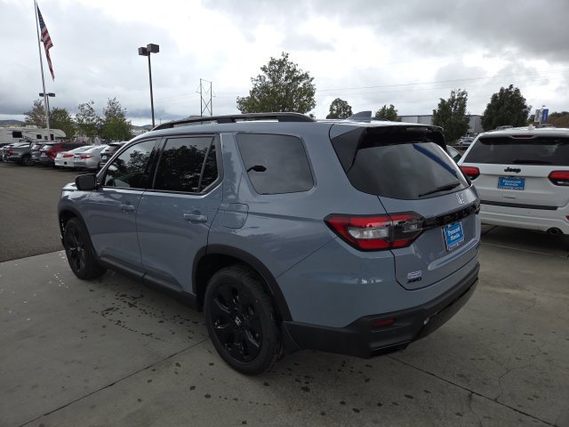 New 2026 Honda Pilot Black Edition image 4