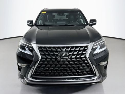 Used 2023 Lexus GX 460 Luxury w/ Sport Design Package AWD/4WD image 2