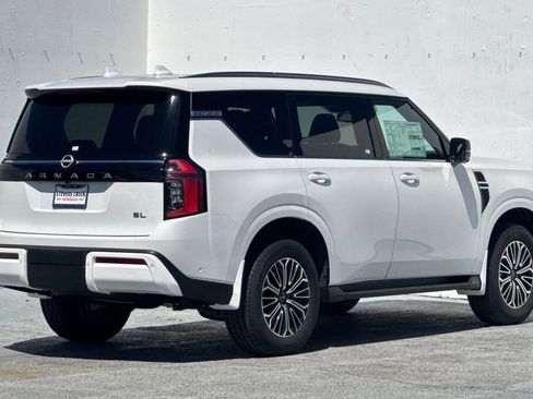 New 2025 Nissan Armada SL image 4
