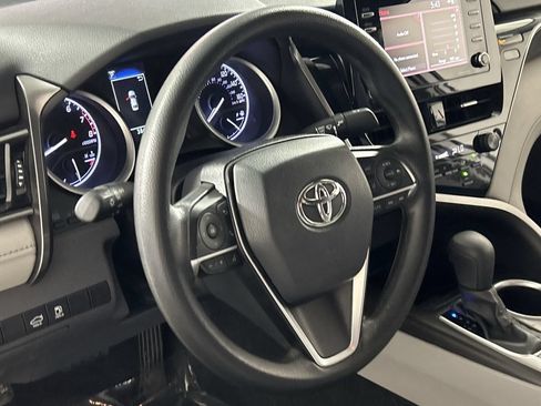Used 2022 Toyota Camry LE w/ Carpet Mat Package (TMS) FWD image 14