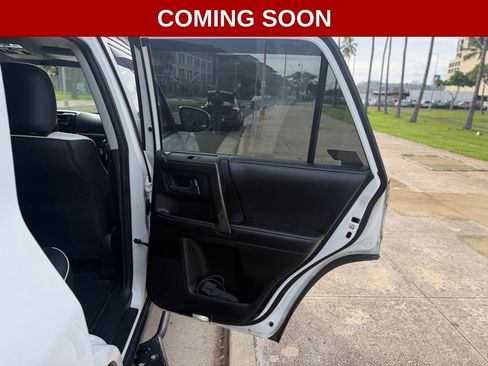 Used 2016 Toyota 4Runner SR5 image 19