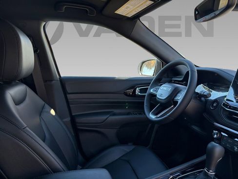 New 2026 Jeep Compass Limited image 8