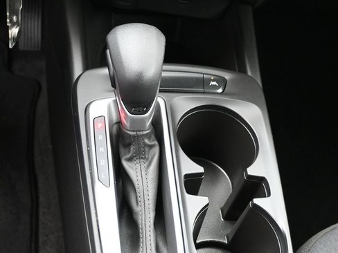 Used 2025 Chevrolet Trax LS image 25