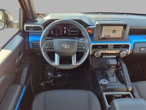 Used 2025 Toyota Tacoma SR5 image 4