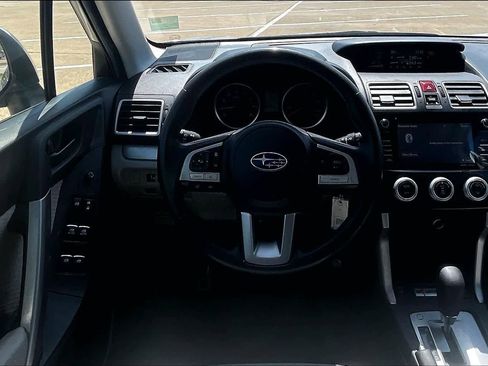 Used 2018 Subaru Forester 2.5i Premium w/ All-Weather Package AWD/4WD image 12