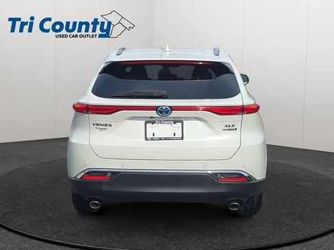 Certified 2021 Toyota Venza XLE w/ Softex Package AWD/4WD image 7