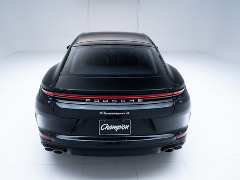 Certified 2025 Porsche Panamera 4 image 10