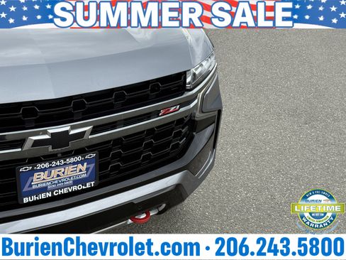 Used 2022 Chevrolet Suburban Z71 w/ Luxury Package AWD/4WD image 42
