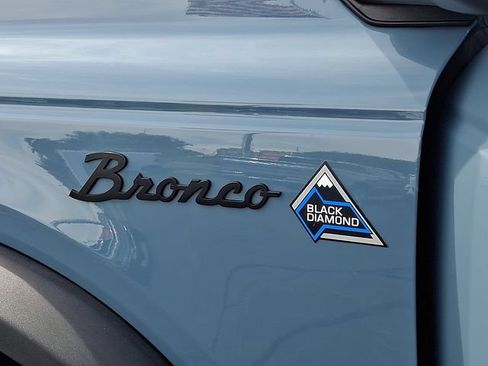 Used 2022 Ford Bronco Black Diamond AWD/4WD image 30