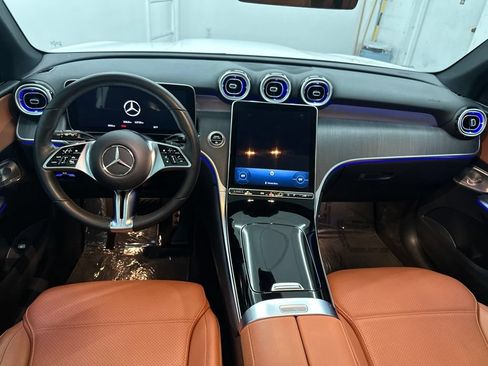 Certified 2025 Mercedes-Benz GLC 300 image 23