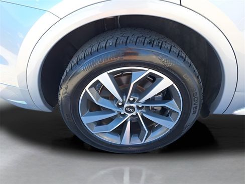 Used 2021 Audi Q5 2.0T Premium w/ Convenience Package image 25