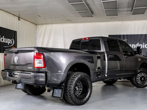 Used 2024 RAM 3500 Tradesman w/ Chrome Appearance Group AWD/4WD image 8