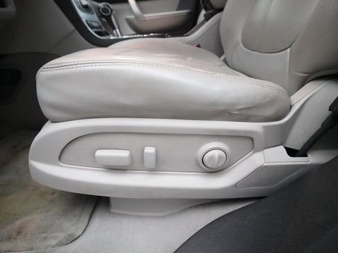 Used 2012 GMC Acadia SLT image 30