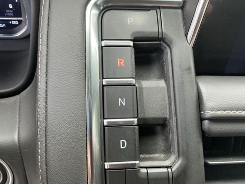 Used 2022 Chevrolet Tahoe High Country AWD/4WD image 25