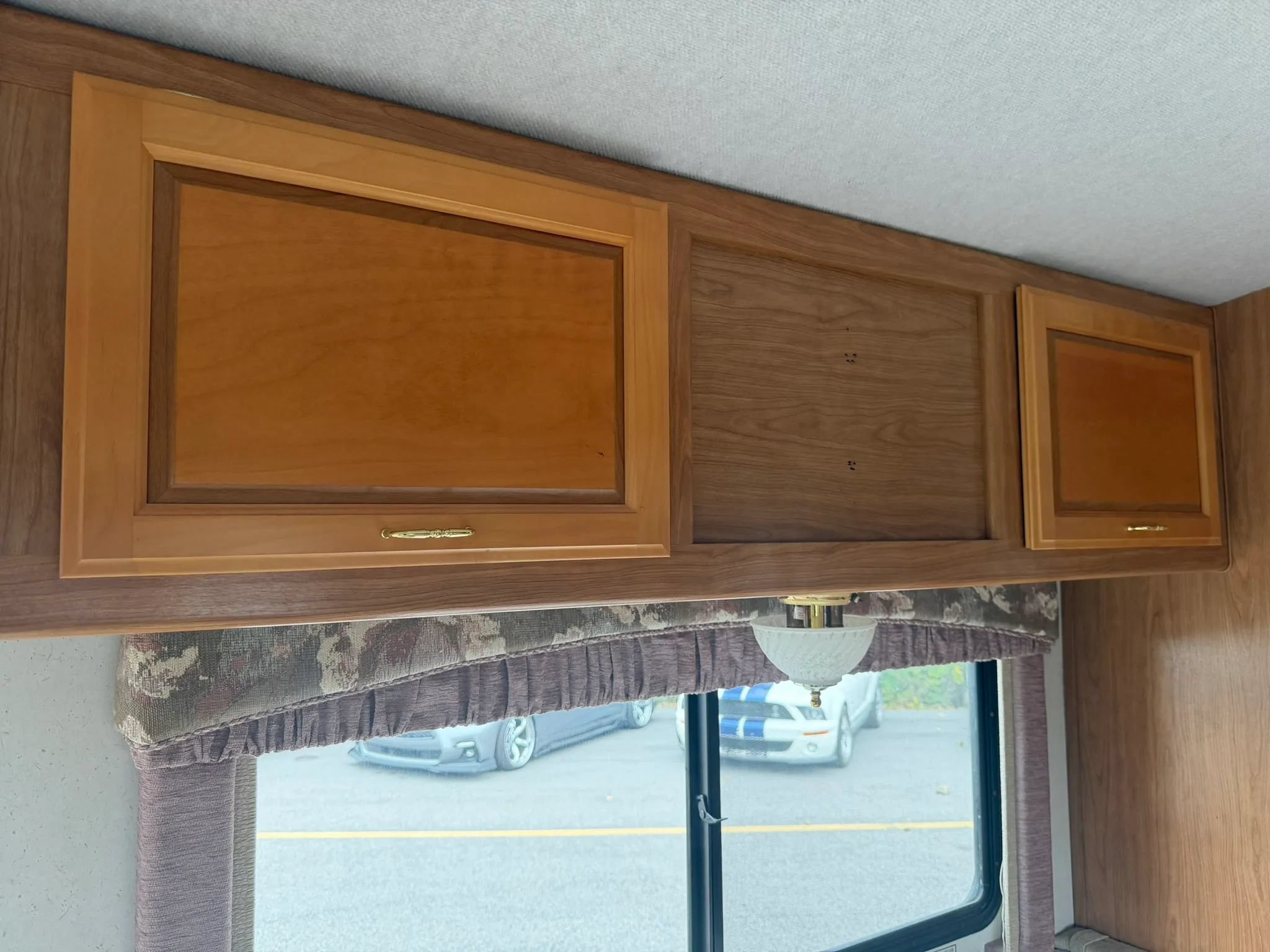 Used 1998 Ford E-350 and Econoline 350 RWD image 16