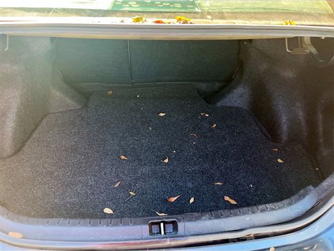 Used 2016 Toyota Corolla LE image 22