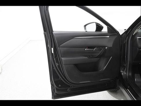 Used 2025 MAZDA CX-50 AWD 2.5 S w/ Preferred Package image 4