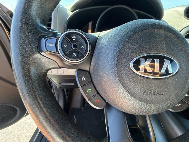 Used 2017 Kia Soul FWD image 29