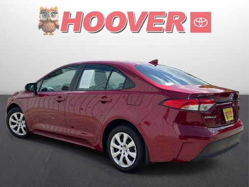 Used 2025 Toyota Corolla LE FWD image 5