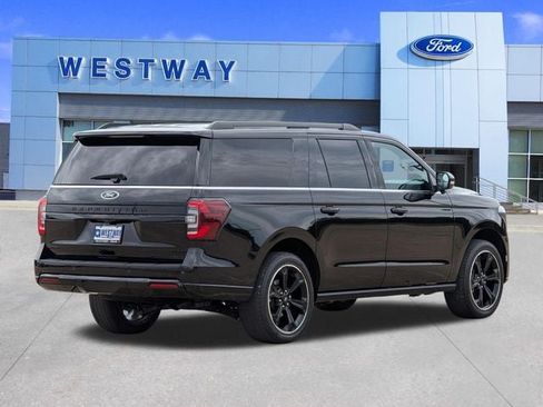 Used 2023 Ford Expedition Max Limited RWD image 3