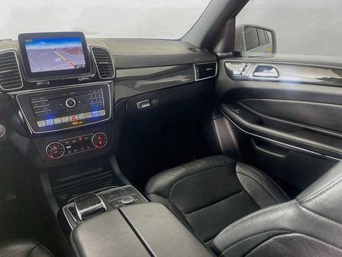 Used 2017 Mercedes-Benz GLS 550 4MATIC image 26