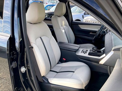 Used 2024 MAZDA CX-90 3.3 Turbo w/ Preferred Package image 7