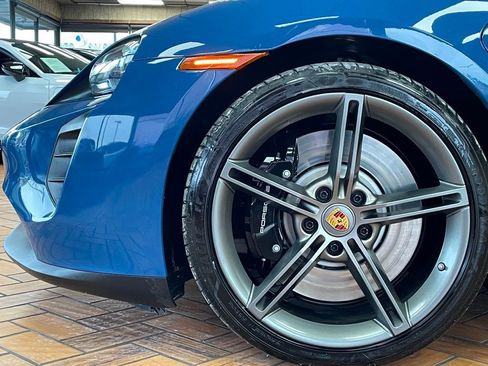 Used 2023 Porsche Taycan GTS image 5