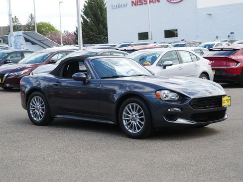 Used 2017 FIAT 124 Spider Classica RWD image 36