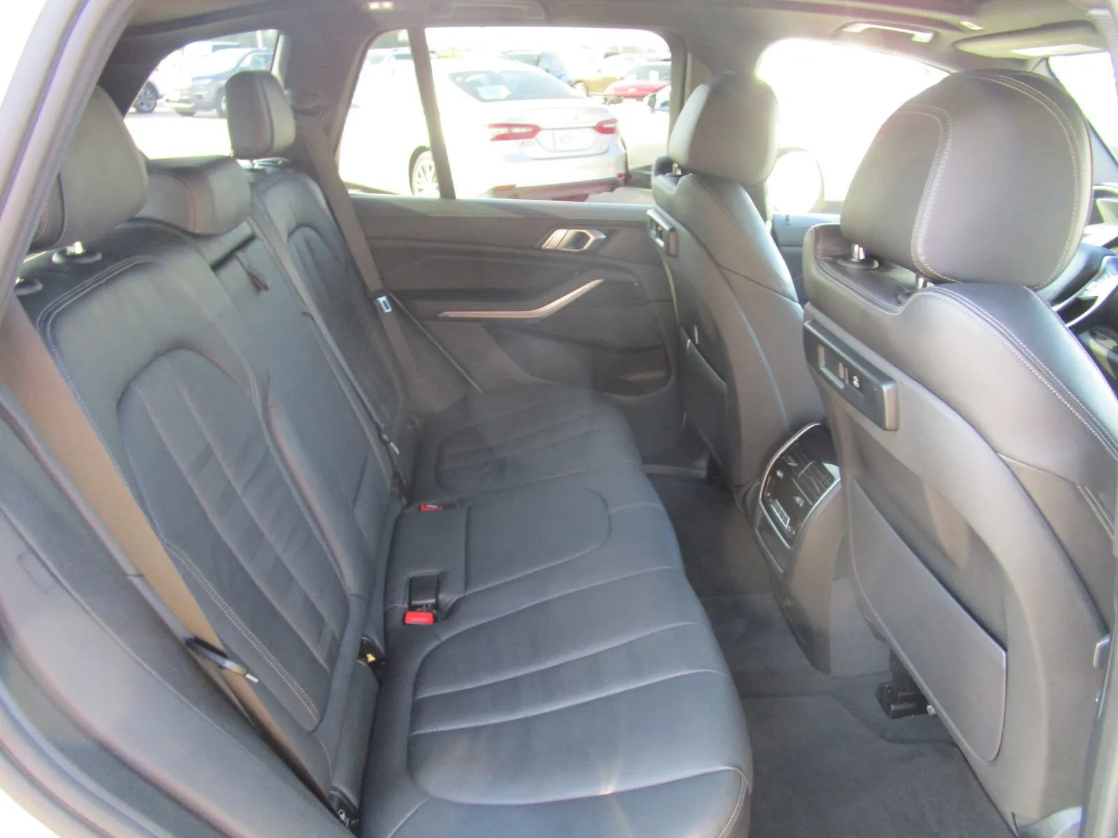 Used 2020 BMW X5 xDrive40i w/ Convenience Package AWD/4WD image 23