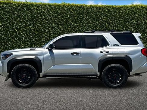 Used 2025 Toyota 4Runner TRD Off-Road Premium AWD/4WD image 8
