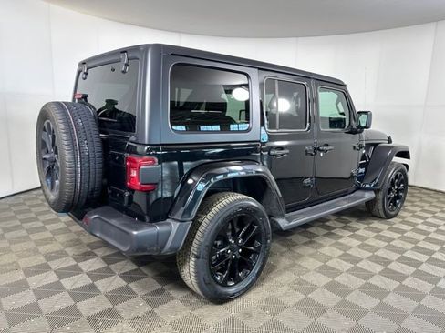 Used 2023 Jeep Wrangler Unlimited Sahara w/ Cold Weather Group image 3