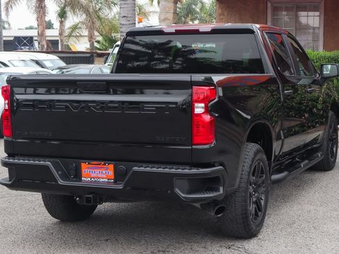 Used 2025 Chevrolet Silverado 1500 Custom w/ Turbomax Blackout Package RWD image 9