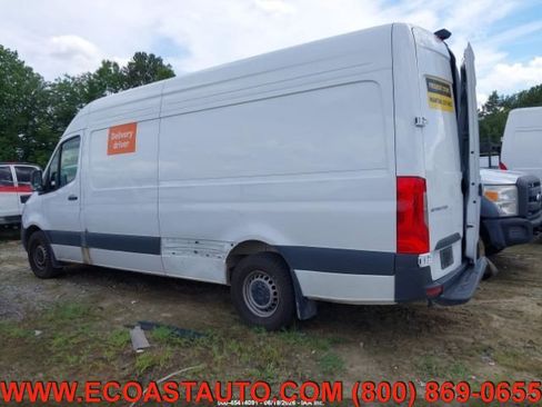 Used 2025 Mercedes-Benz Sprinter 2500 image 5