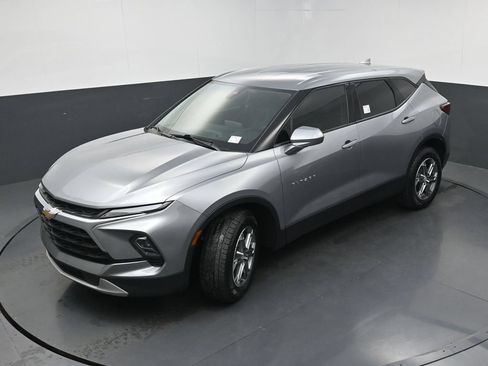 Used 2024 Chevrolet Blazer LT FWD image 30