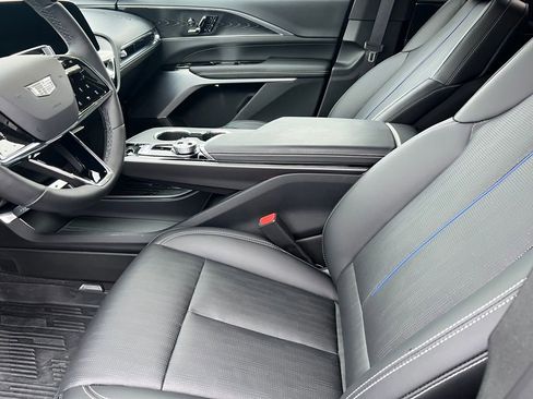 New 2026 Cadillac Lyriq Premium Sport w/ LPO, Floor Liner Package image 9