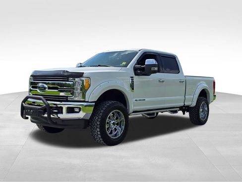Used 2017 Ford F250 Lariat w/ Chrome Package AWD/4WD image 6