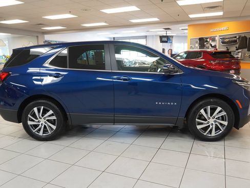Used 2022 Chevrolet Equinox LT FWD image 14