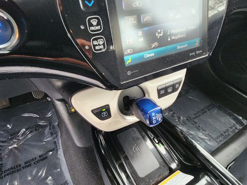 Used 2019 Toyota Prius Prime Premium w/ Carpet Mat Package image 28