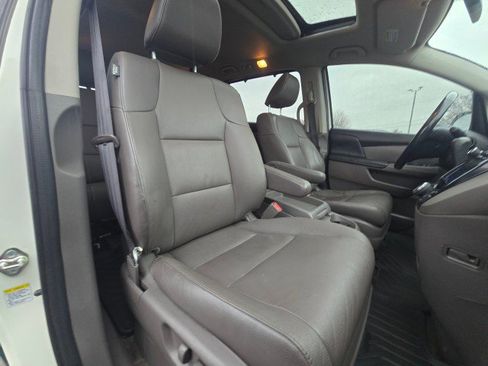 Used 2017 Honda Odyssey EX-L image 12